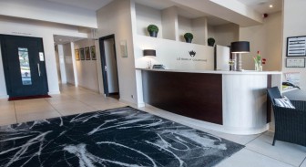 Le Boeuf Couronné, Hôtel dans l'Eure-et-Loir