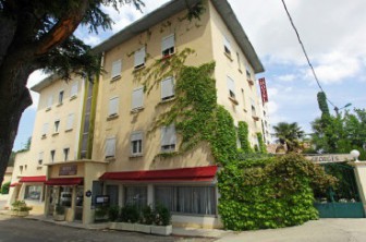 Hôtel le Saint Georges, Hôtel dans le Gard