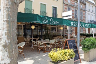 Hôtel Restaurant du Cours, Hôtel dans le Gard
