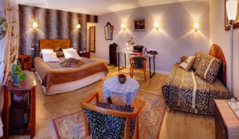 Hotel Renaissance, Hôtel dans le Tarn