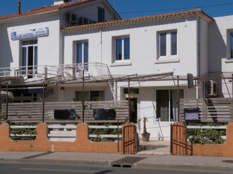 Blue Hôtel Les Sablettes, Hôtel en France